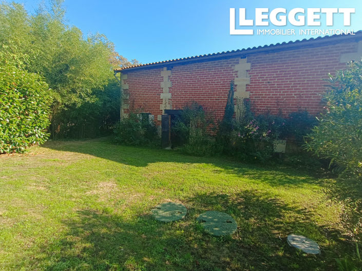 Image No.8-2 Bed House for sale