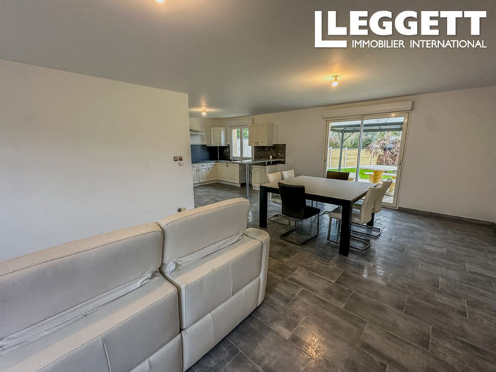 Image No.6-3 Bed House for sale