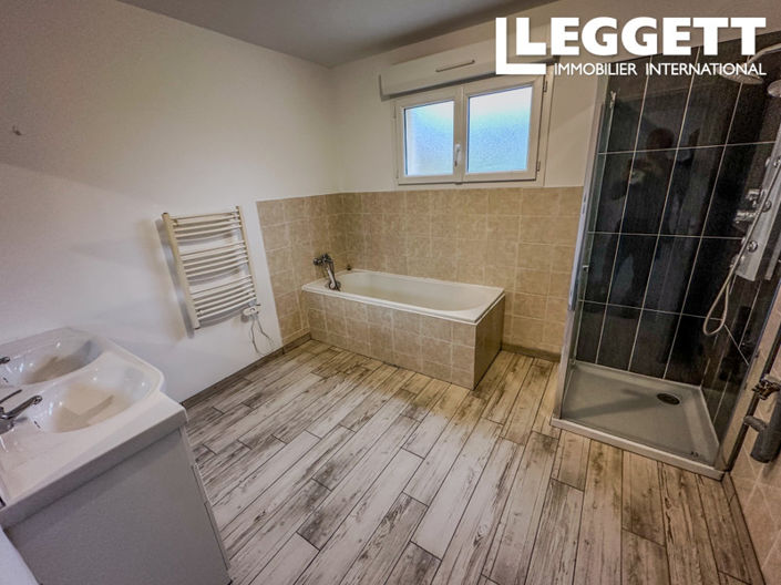 Image No.8-3 Bed House for sale