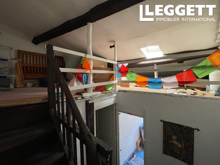 Image No.10-3 Bed House for sale