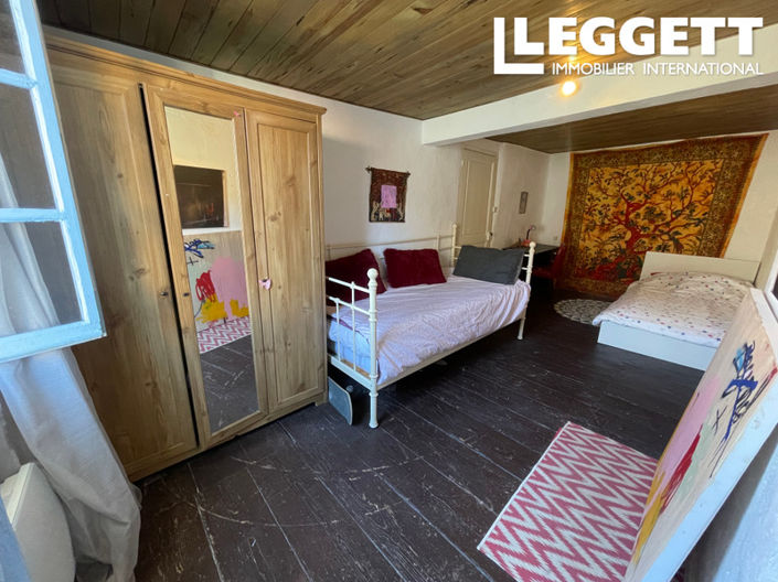 Image No.8-3 Bed House for sale