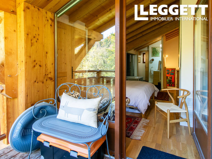 Image No.8-3 Bed House for sale