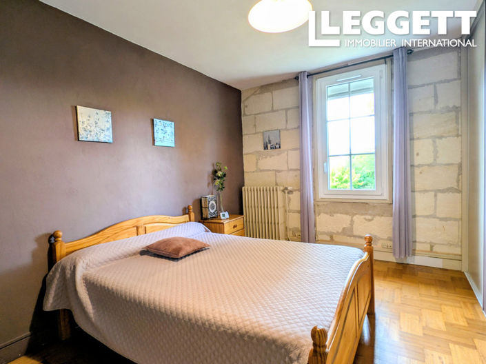 Image No.8-5 Bed House for sale