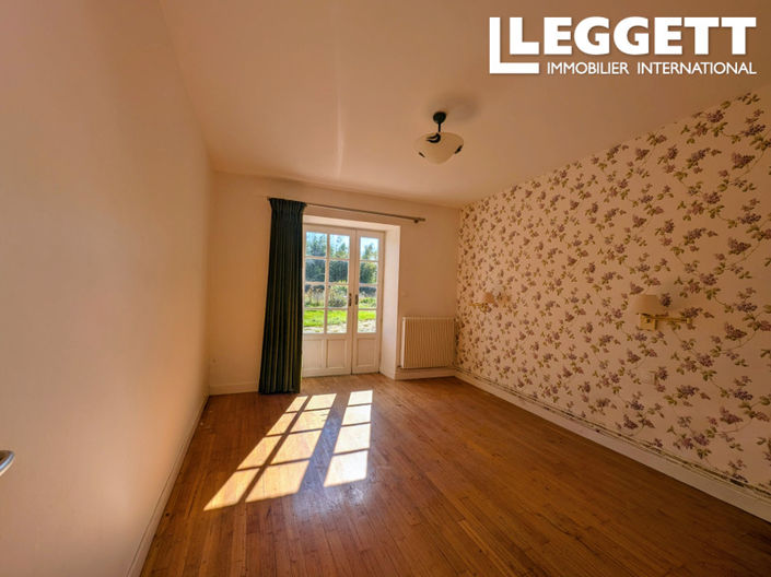 Image No.6-5 Bed House for sale