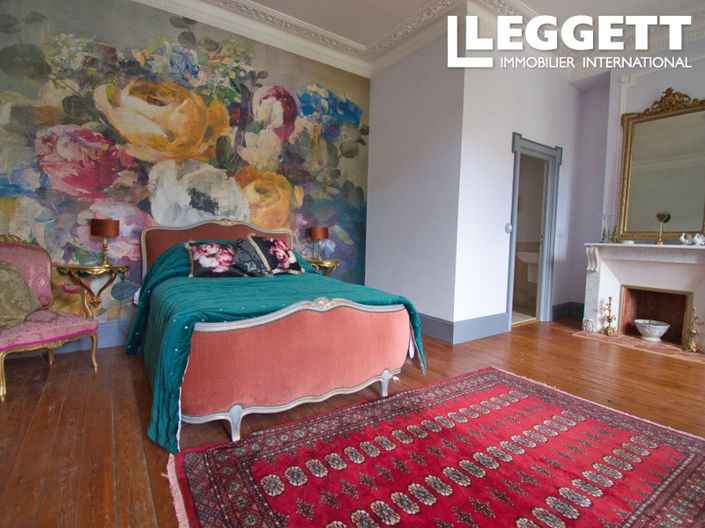 Image No.10-13 Bed House for sale