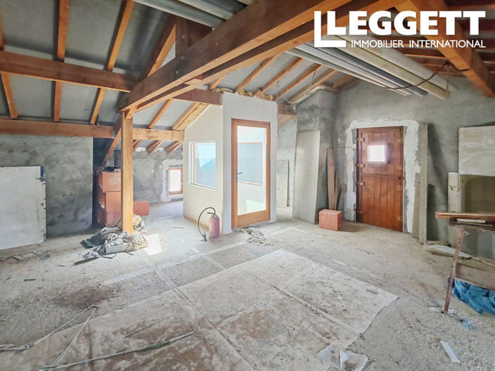 Image No.8-4 Bed House for sale