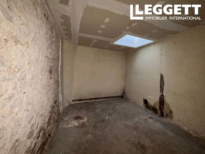 Image No.5-2 Bed House for sale