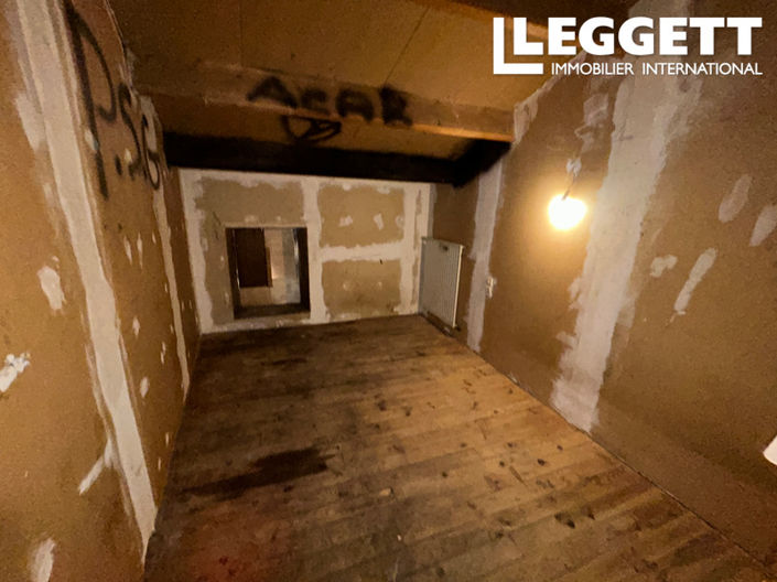 Image No.8-2 Bed House for sale