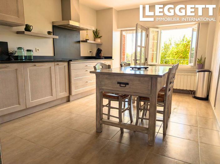 Image No.2-7 Bed House for sale