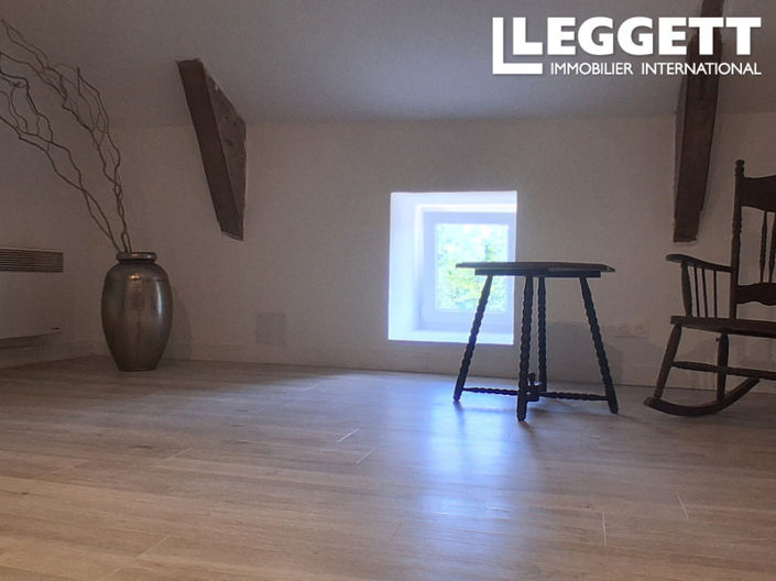 Image No.10-4 Bed House for sale