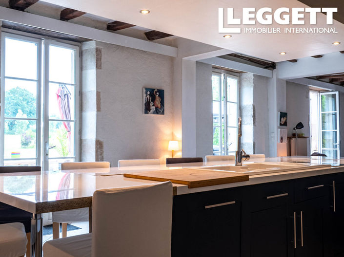 Image No.7-4 Bed House for sale