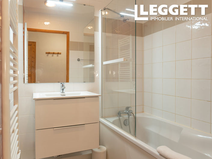 Image No.8-2 Bed Apartment for sale