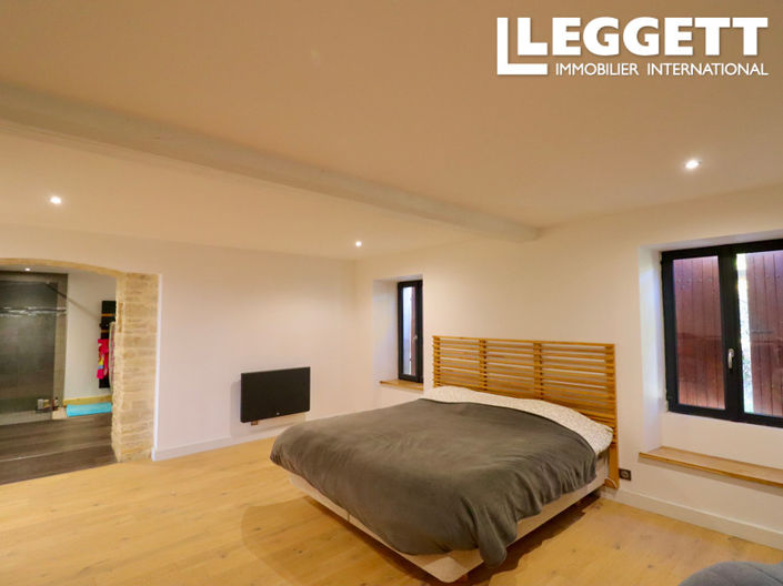 Image No.7-4 Bed House for sale