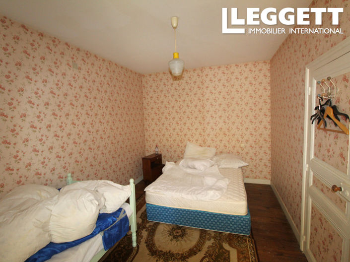 Image No.7-4 Bed House for sale