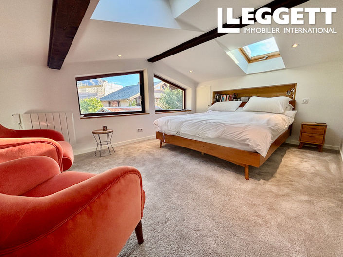 Image No.9-4 Bed House for sale