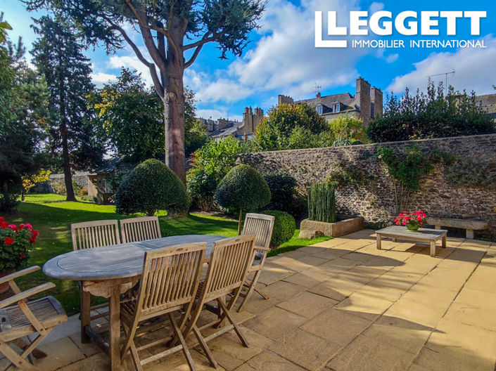 Image No.2-6 Bed House for sale