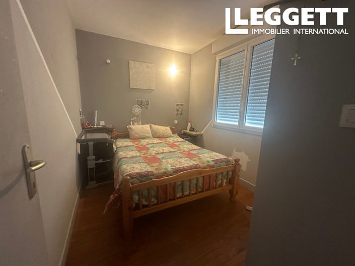 Image No.8-2 Bed House for sale