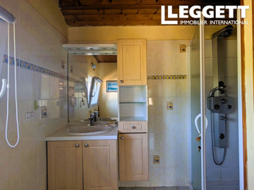 ahr0chm6ly9jzg4uagvzdglhlmltbw8vaw1hz2uvvevom