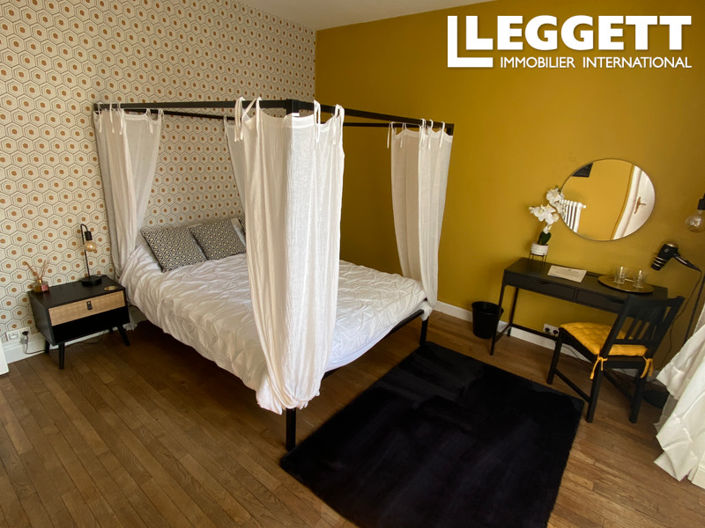 Image No.3-10 Bed House for sale