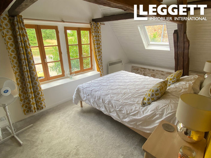 Image No.5-10 Bed House for sale