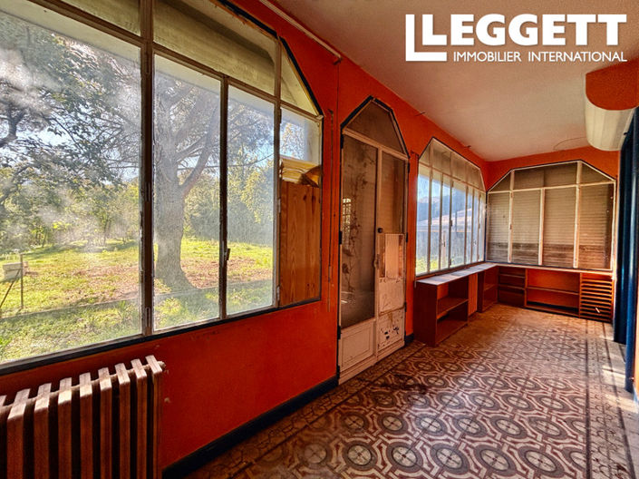 Image No.8-2 Bed House for sale