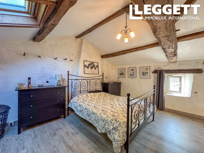 Image No.6-4 Bed House for sale