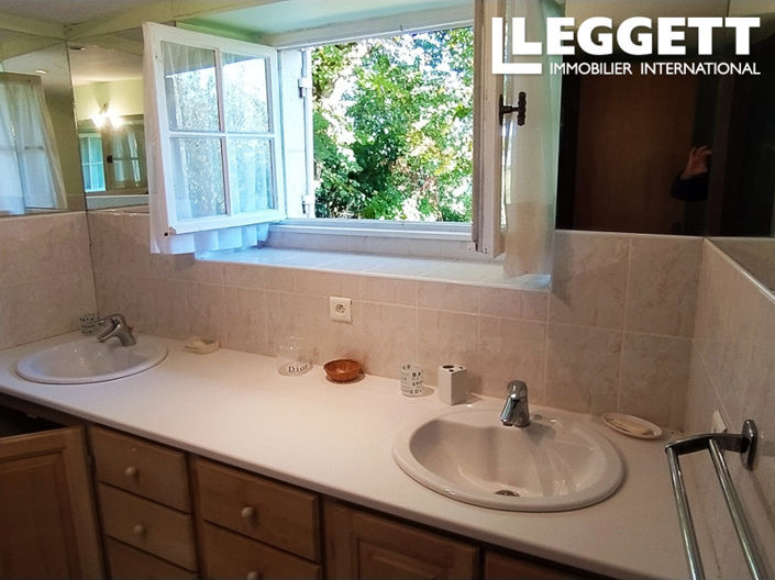 Image No.9-3 Bed House for sale