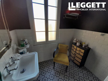 ahr0chm6ly9jzg4uagvzdglhlmltbw8vaw1hz2uvvevom