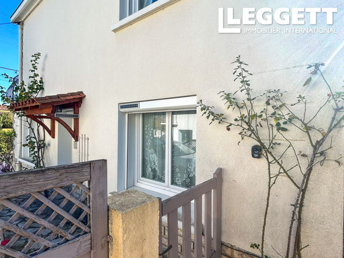 Image No.9-5 Bed House for sale