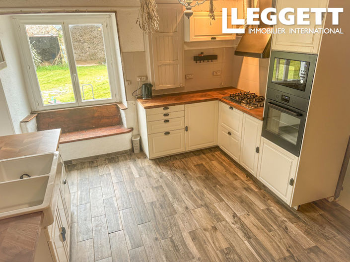 Image No.3-4 Bed House for sale