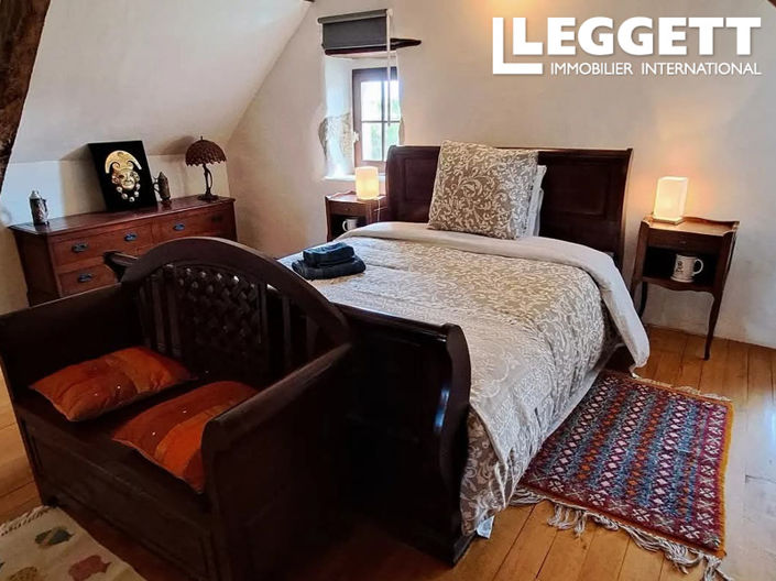 Image No.9-10 Bed House for sale