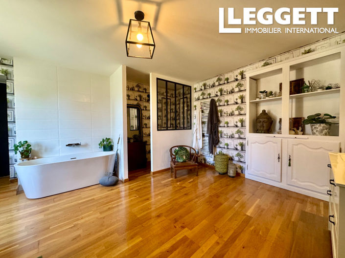 Image No.7-3 Bed House for sale