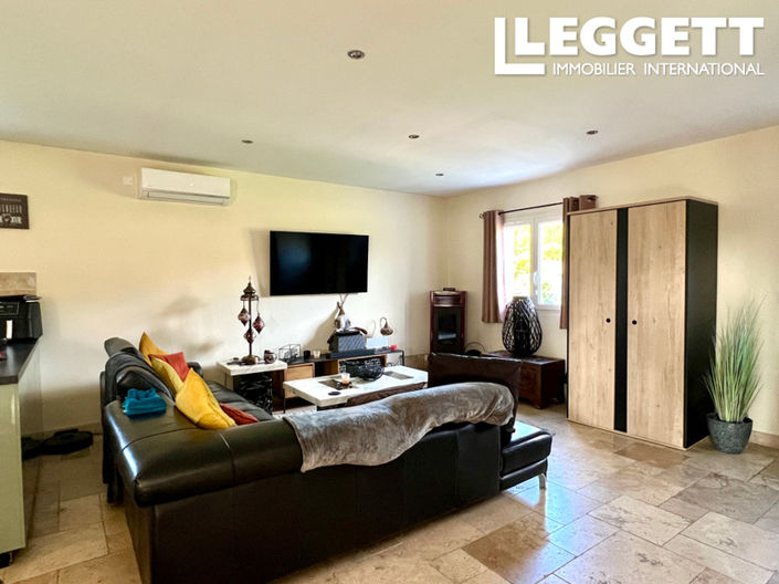 Image No.5-2 Bed House for sale