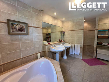 ahr0chm6ly9jzg4uagvzdglhlmltbw8vaw1hz2uvvevom