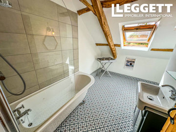 ahr0chm6ly9jzg4uagvzdglhlmltbw8vaw1hz2uvvevom