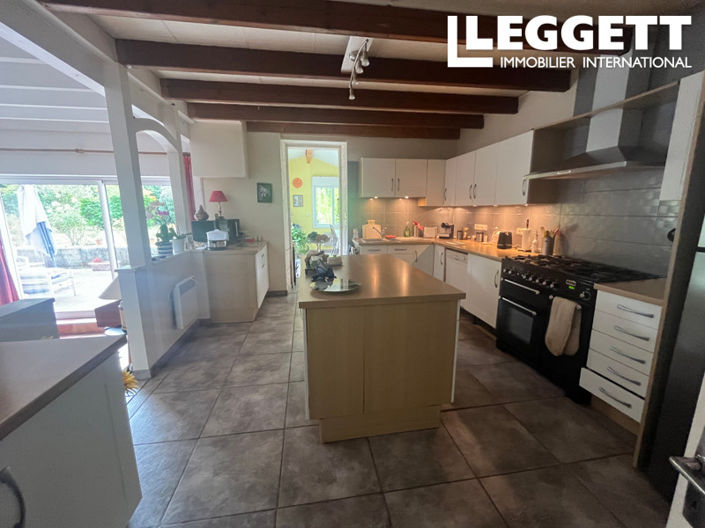 Image No.7-4 Bed House for sale