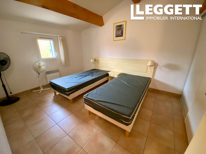 Image No.8-2 Bed House for sale