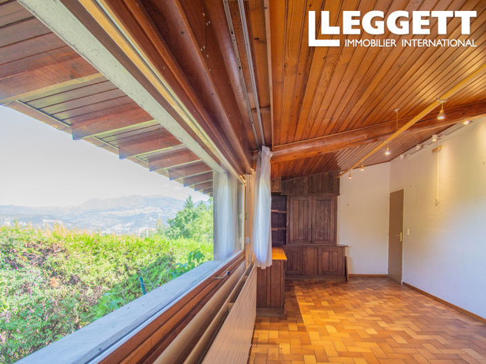 Image No.7-4 Bed House for sale