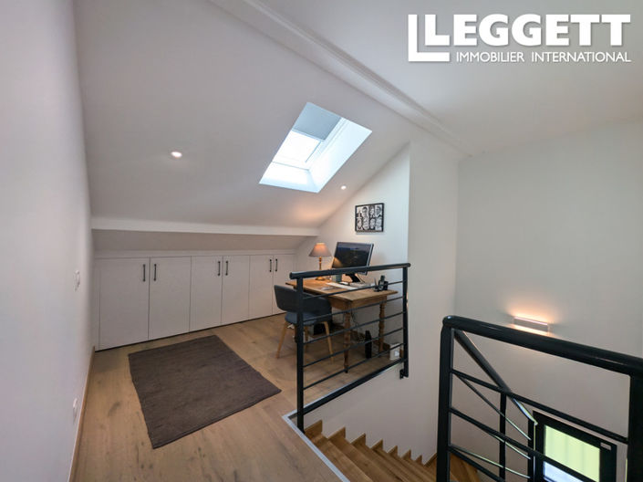 Image No.9-3 Bed House for sale