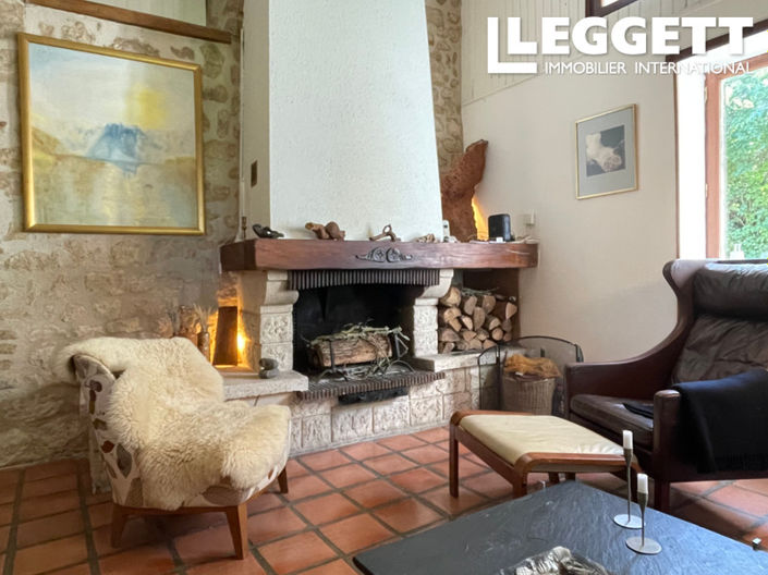 Image No.4-2 Bed House for sale