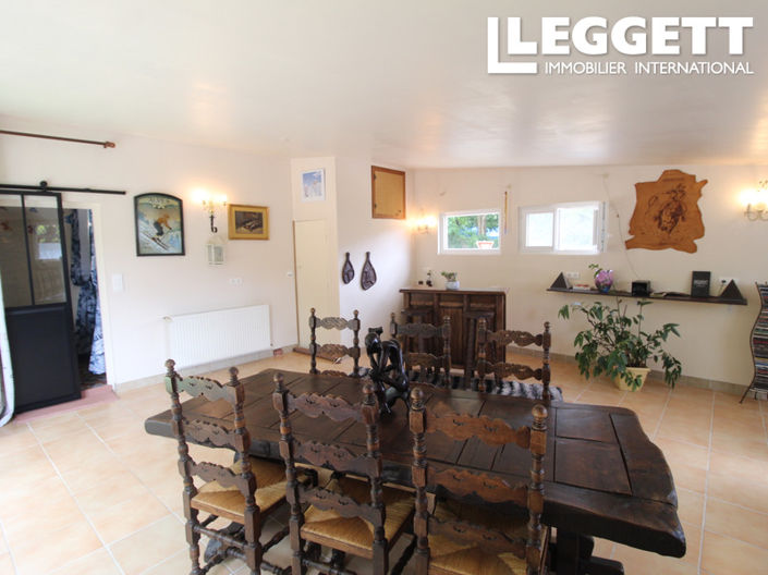 Image No.5-5 Bed House for sale