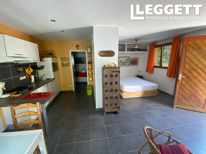 Image No.10-4 Bed House for sale