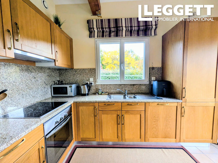 Image No.5-2 Bed House for sale