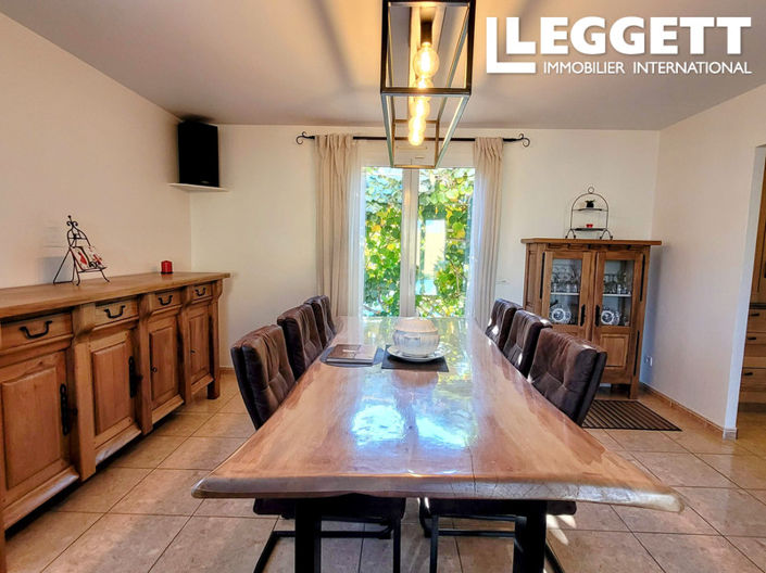 Image No.6-4 Bed House for sale