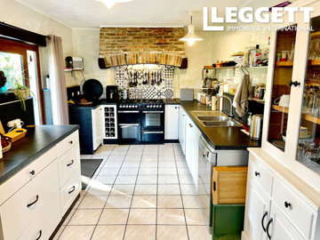 ahr0chm6ly9jzg4uagvzdglhlmltbw8vaw1hz2uvvevom