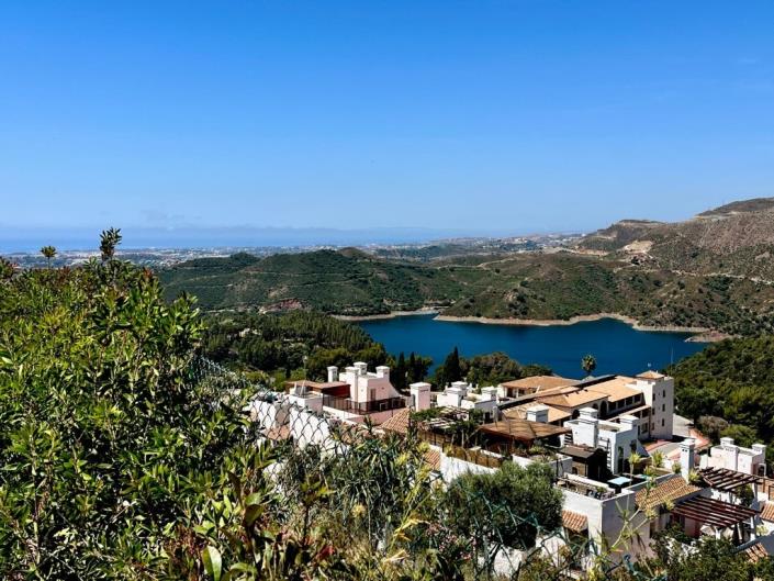 Image No.29-3 Bed Townhouse for sale