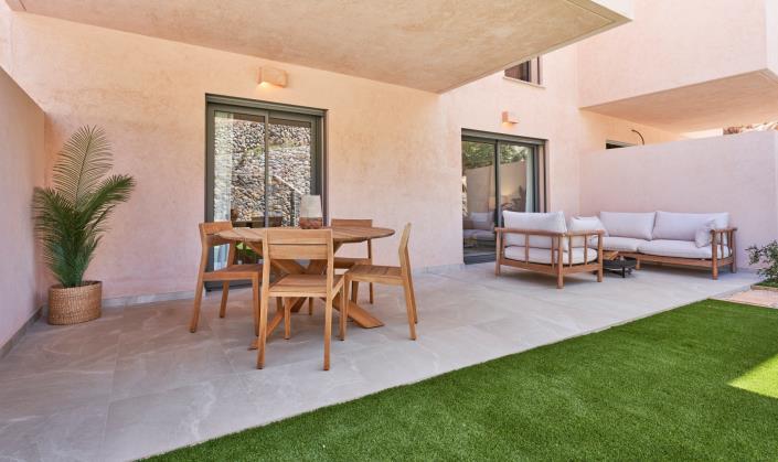 Image No.7-3 Bed Townhouse for sale