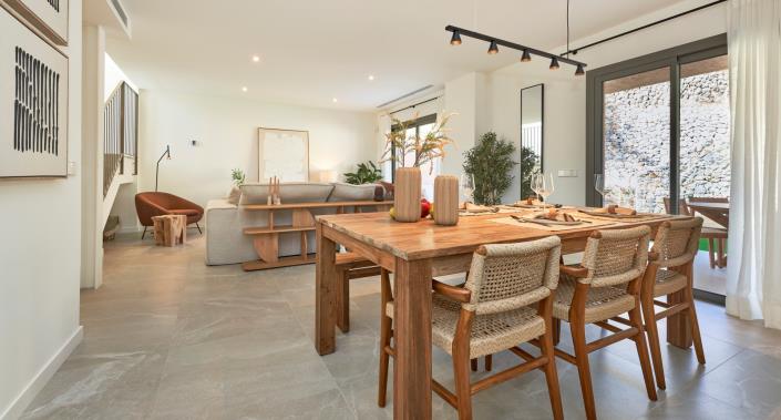 Image No.13-3 Bed Townhouse for sale