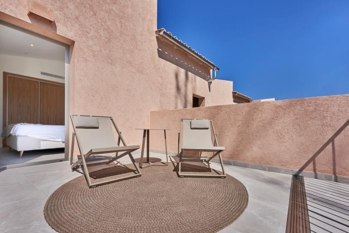 Image No.22-3 Bed Townhouse for sale