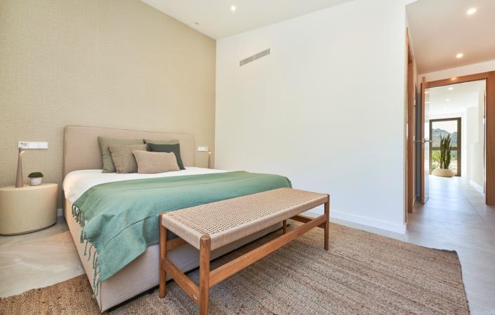 Image No.25-3 Bed Townhouse for sale